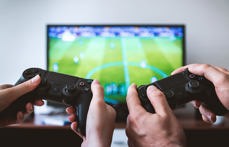 The Future of Game Streaming: Challenges and Opportunities